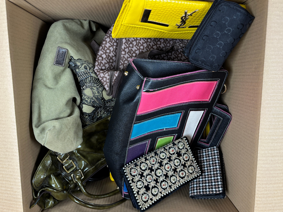 Handbags & Purses 03.png
